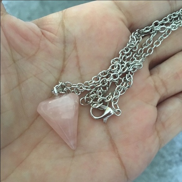 Natural Rose Quartz Silver Toned Alloy Necklace 💕 - Picture 6 of 7